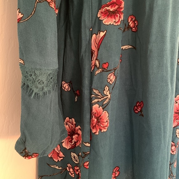 Green Floral Tunic Top/Mini Dress Charming Charlie sz m - Picture 5 of 9